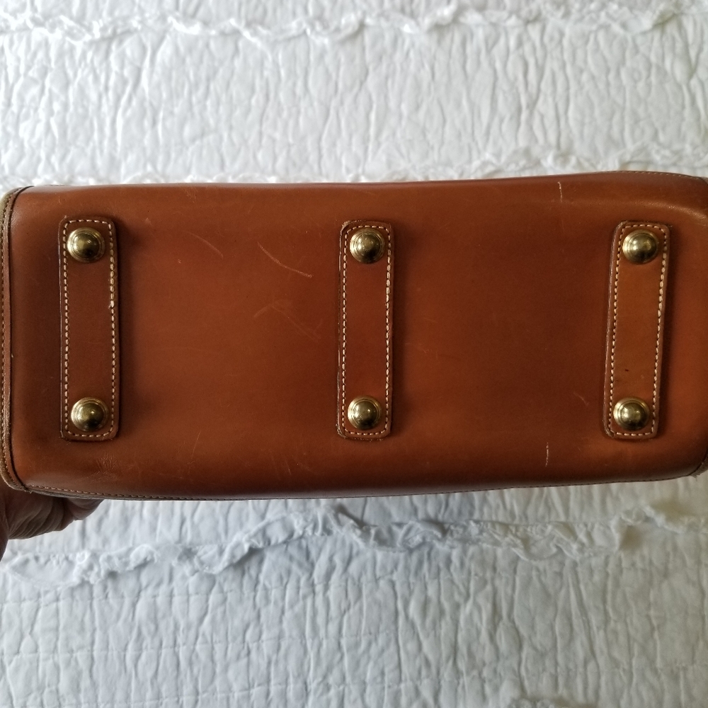 Vintage Dooney & Bourke Authentic Leather Handbag Taupe EUC - Picture 2 of 16